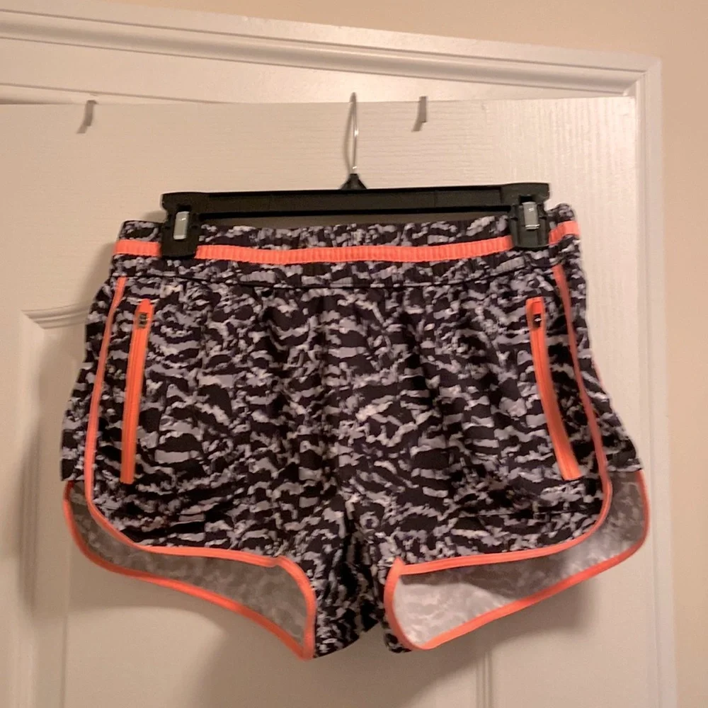 Fabletics running shorts - Picture 1 of 1
